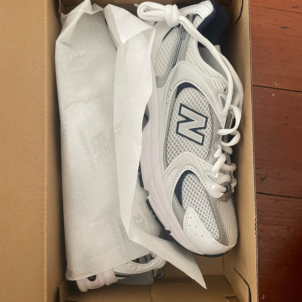 New Balance 530 White and Blue Running Shoes - Picture 3 of 6